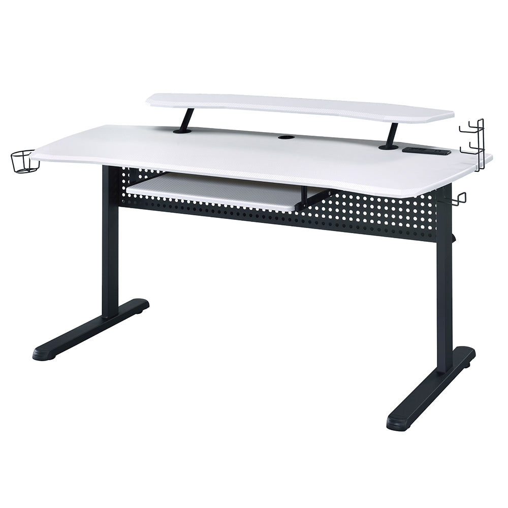 Vildre Gaming Desk W/USB